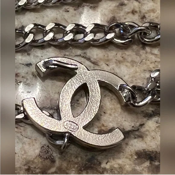 Chanel vintage Belt (or necklace) with Box and Tags - Picture 13 of 15
